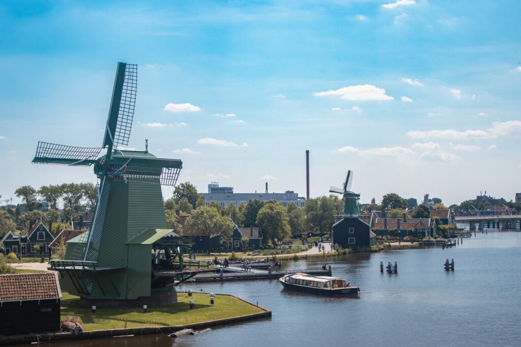 The Netherlands guide for young professionals
