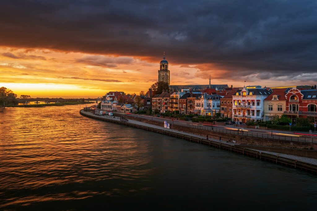 The Netherlands guide for young professionals